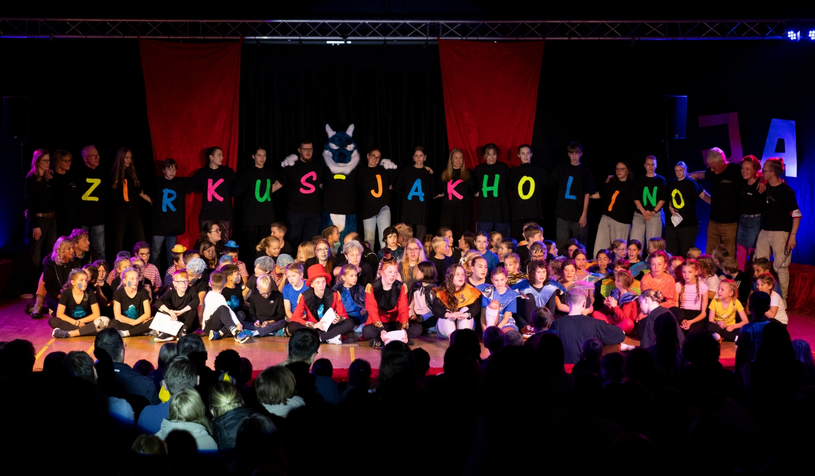 2025-10-24 _Zirkus JAKHOLINO 2025 1629