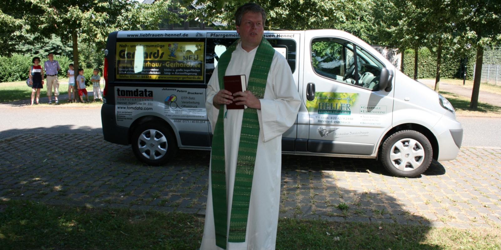 2010-07-11 Busweihe 03