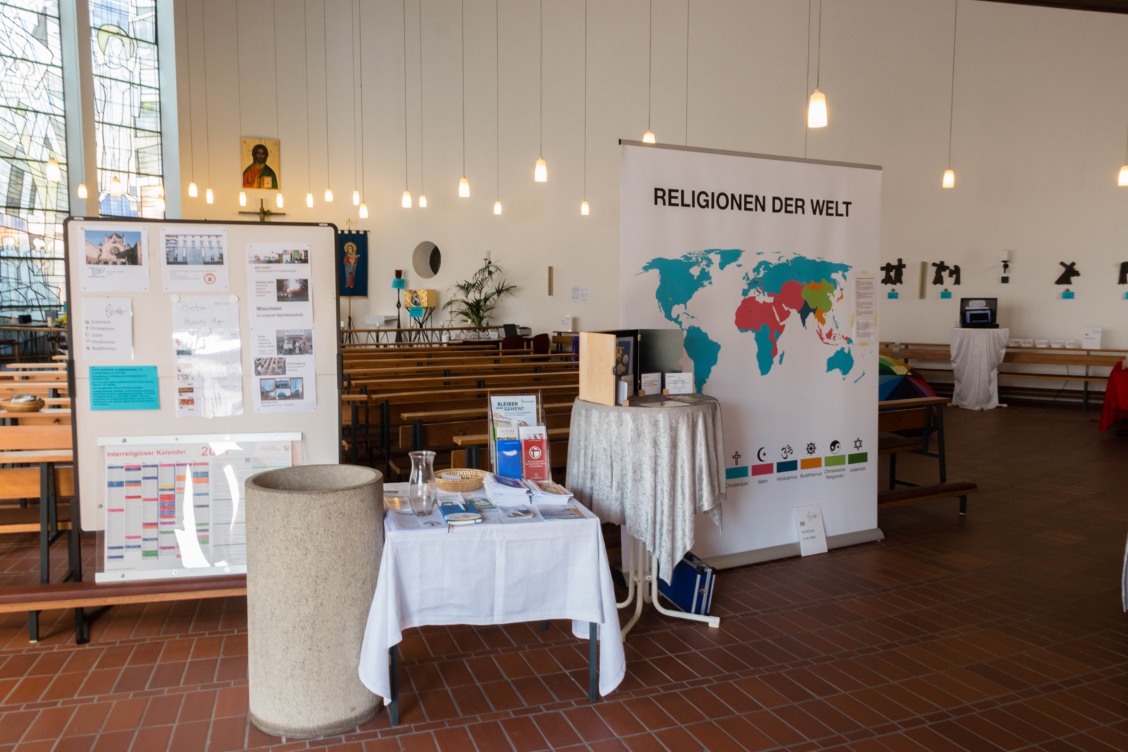 2017-05-25 _Ausstellung Wer glaubt was 001