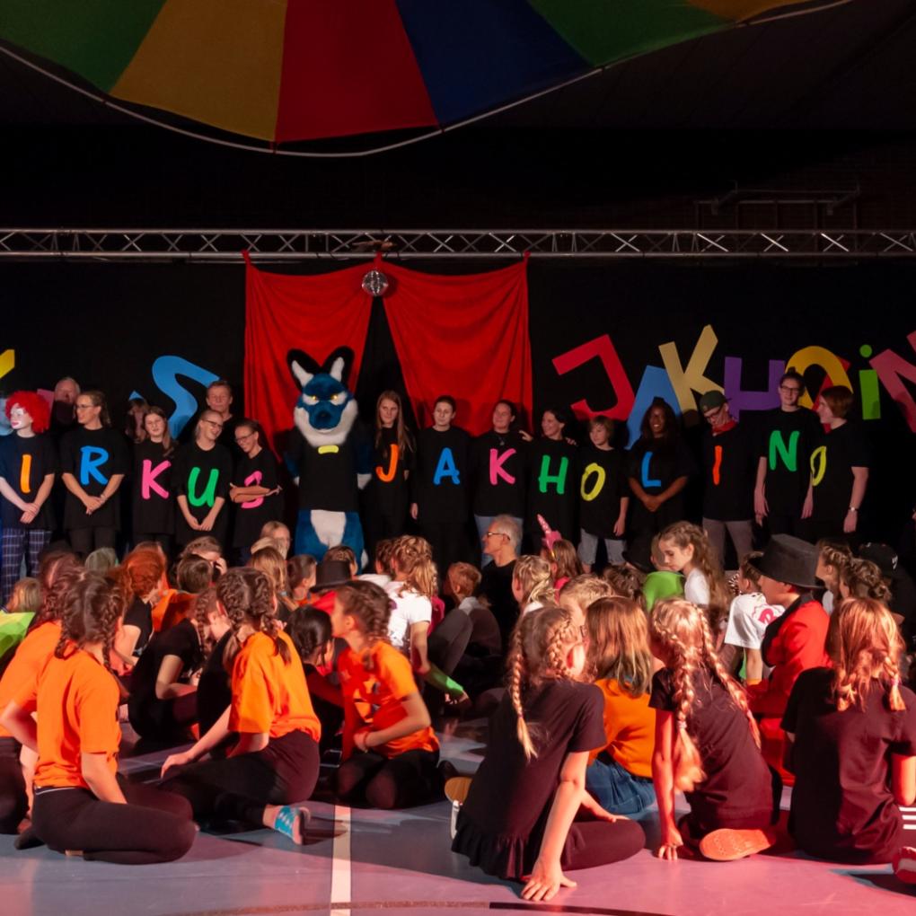 2018-10-26_Zirkus JAKHOLINO 2018 01