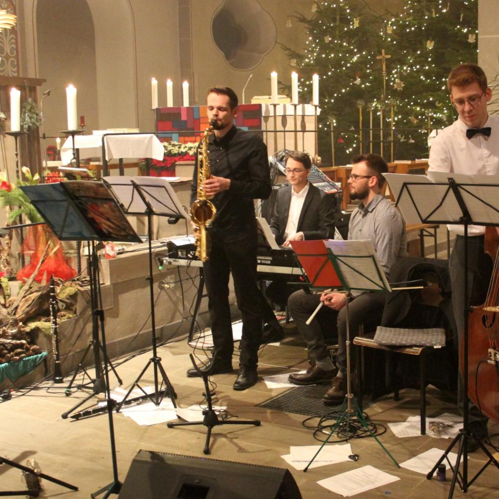 2019-12-24 Homebodies bei Jugendchristmette 30