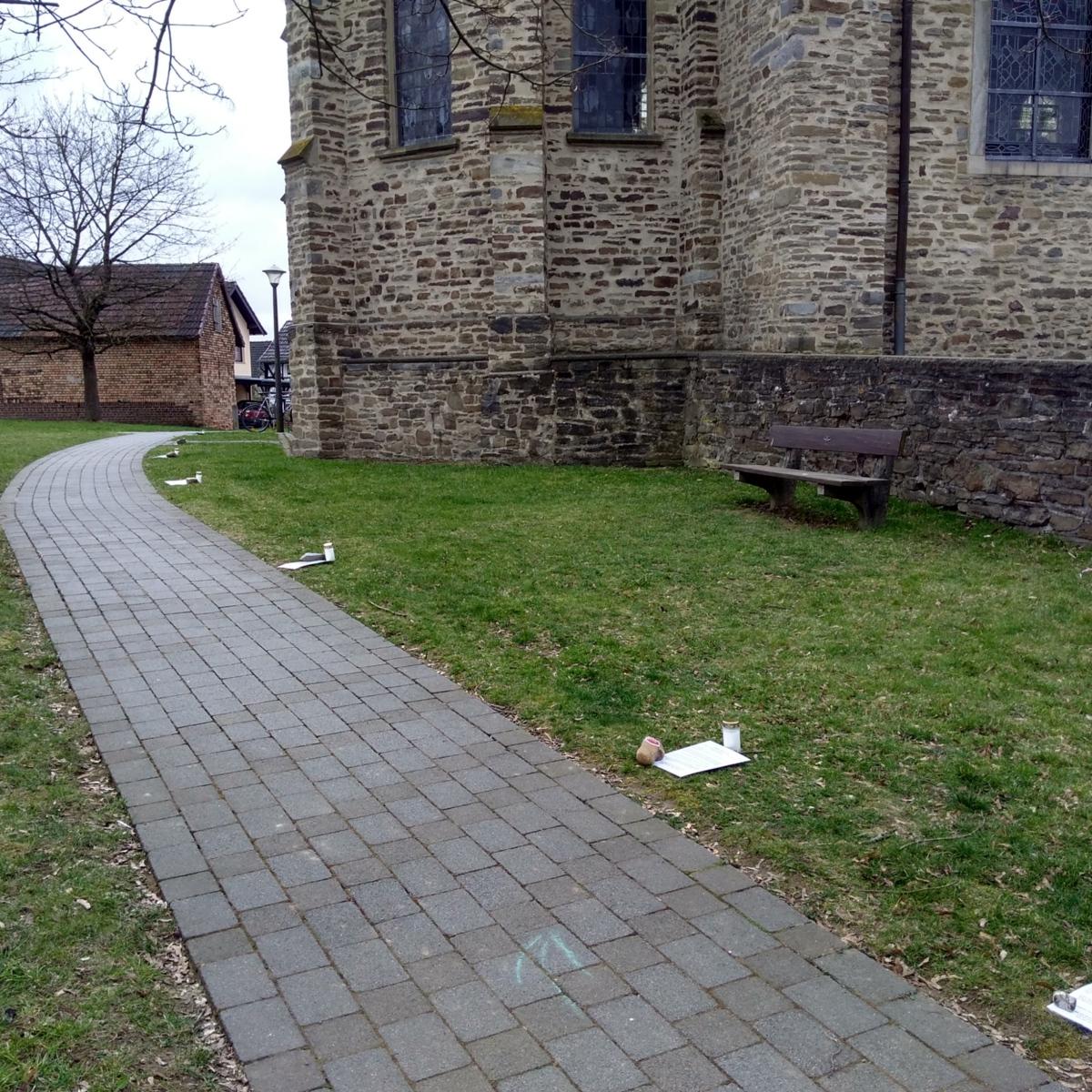 Denk-Mal_Kreuzweg_der_Jugend_St-Remigius