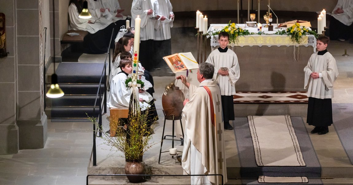 Die Feier der Osternacht 2023