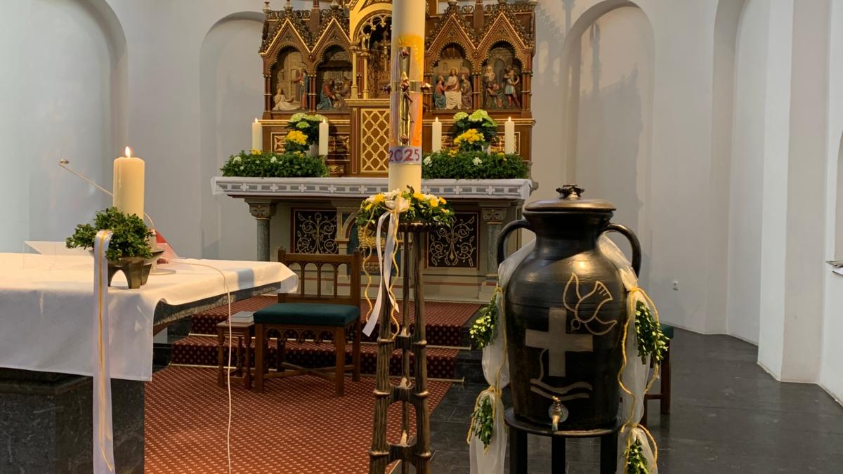 2025-04-20-Osterkerze-03