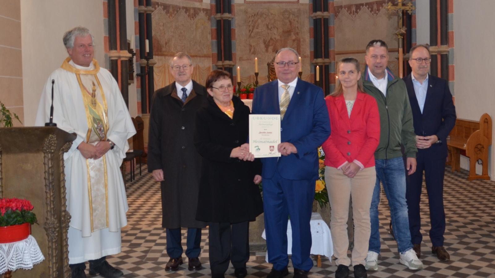 2025-11-15_Heimatnadel Benedikt Henkel