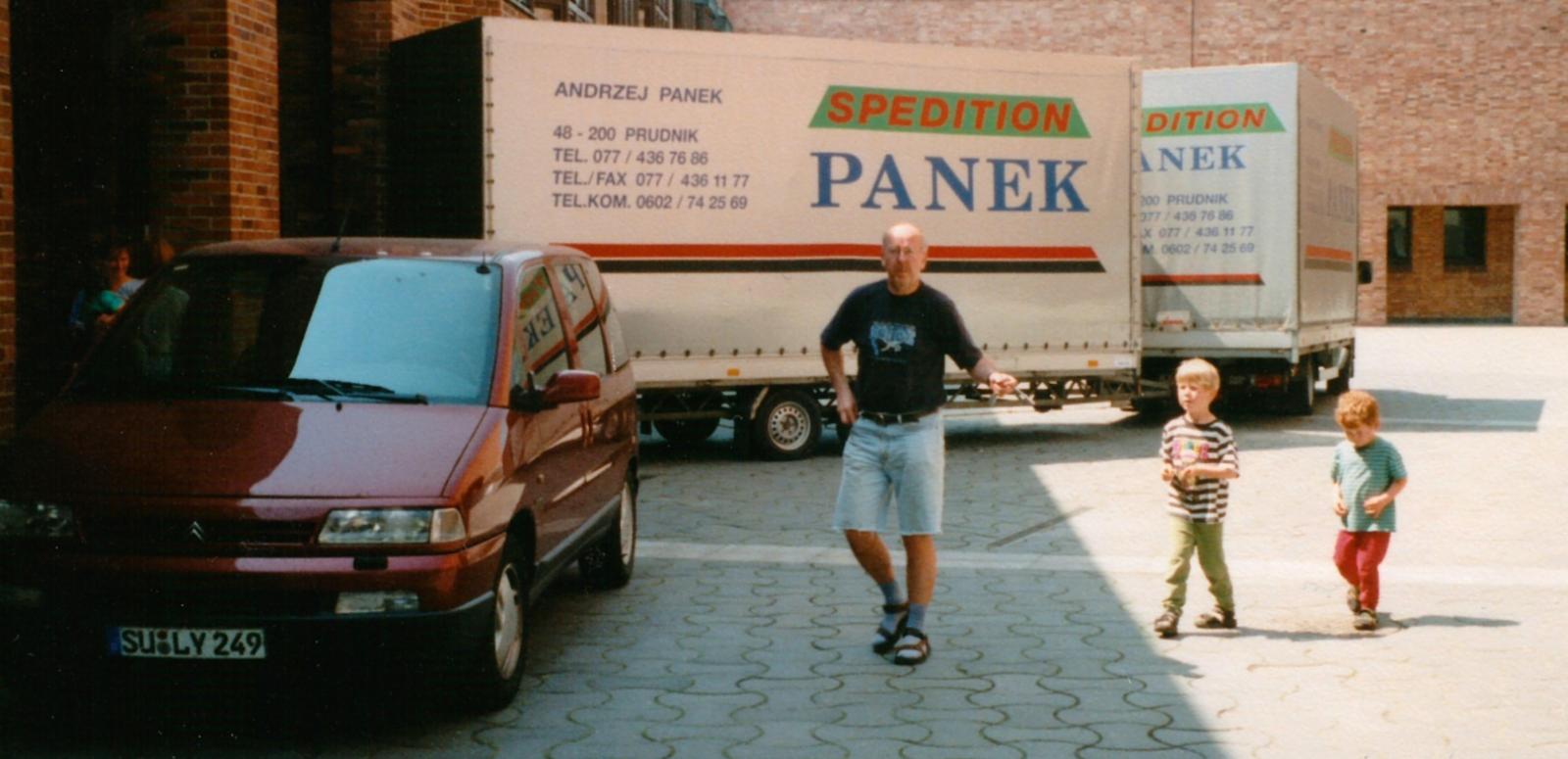 2000-05 AKP Hilfstransport 1