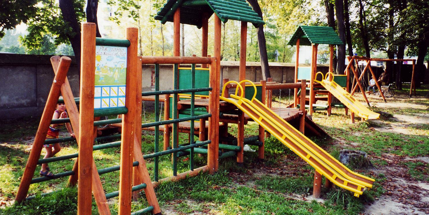 2002-02 AKP Spielplatz in Nysa 5