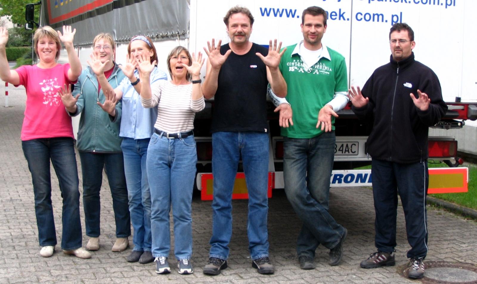 2005-09-28 AKP LKW laden09