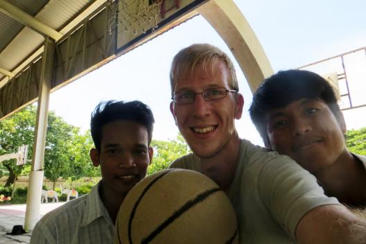 2014-09-27 Dominik in Kambodscha 02